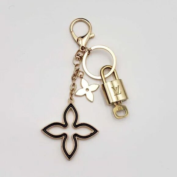Authentic Louis Vuitton Lock & Key with unbranded Bagcharm, Keycharm, Keychain - Picture 3 of 9